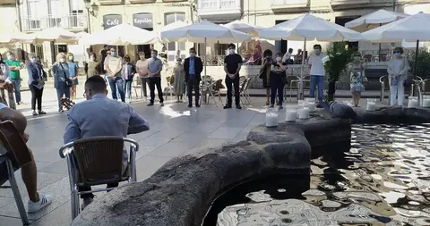 Acto na praza Maior o 11 de setembro de homenaxe &aacute;s v&iacute;timas da covid na residencia de Celanova organizado por REDE