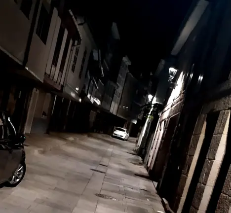 Imaxe iluminaci&oacute;n nocturna na r&uacute;a Manuel Lez&oacute;n