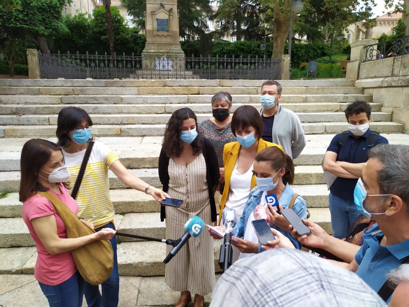 Con membros do BNG en Ourense nunha rolda de prensa de denuncia da situación nas Residencias durante a pandemia da covid